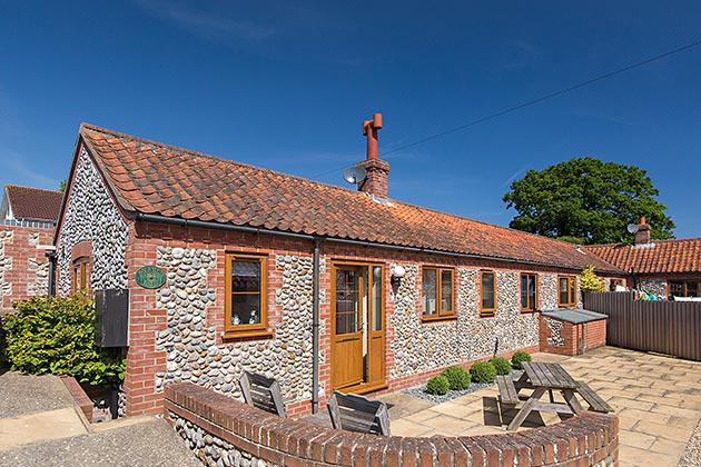 Stable End Cottage's front