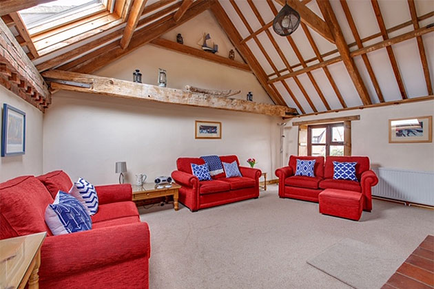 Old Flint Barn Cottage's lounge area